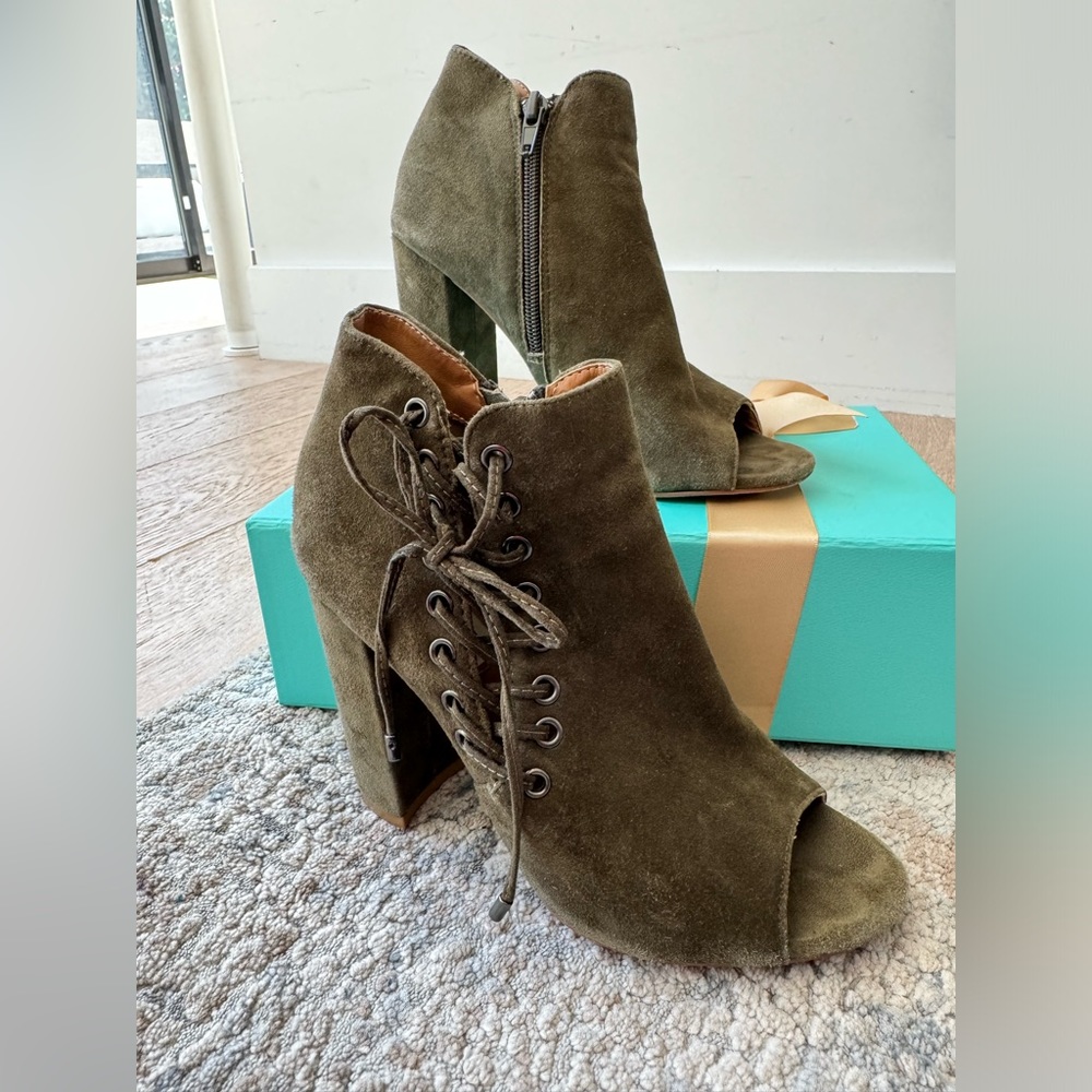 Steve Madden ankle booties, army green, size 6.5.